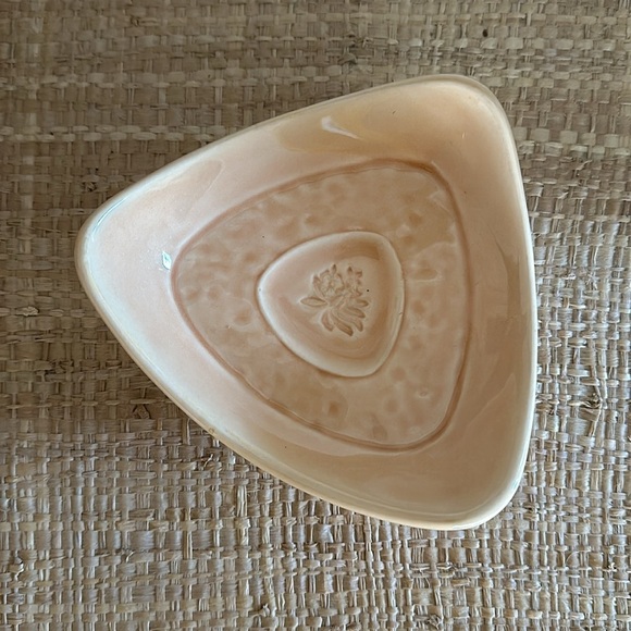 Well Being by Partylite Revitalize Pillar Holder - Picture 2 of 13